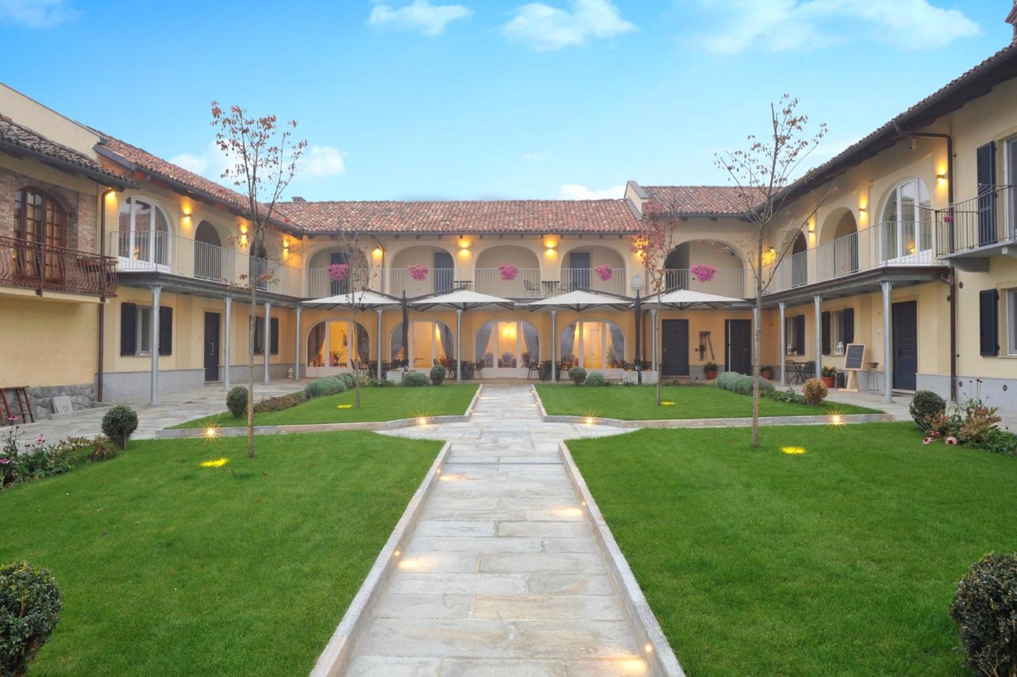 Agriturismo Cascina Varìe Castagnito Exterior foto
