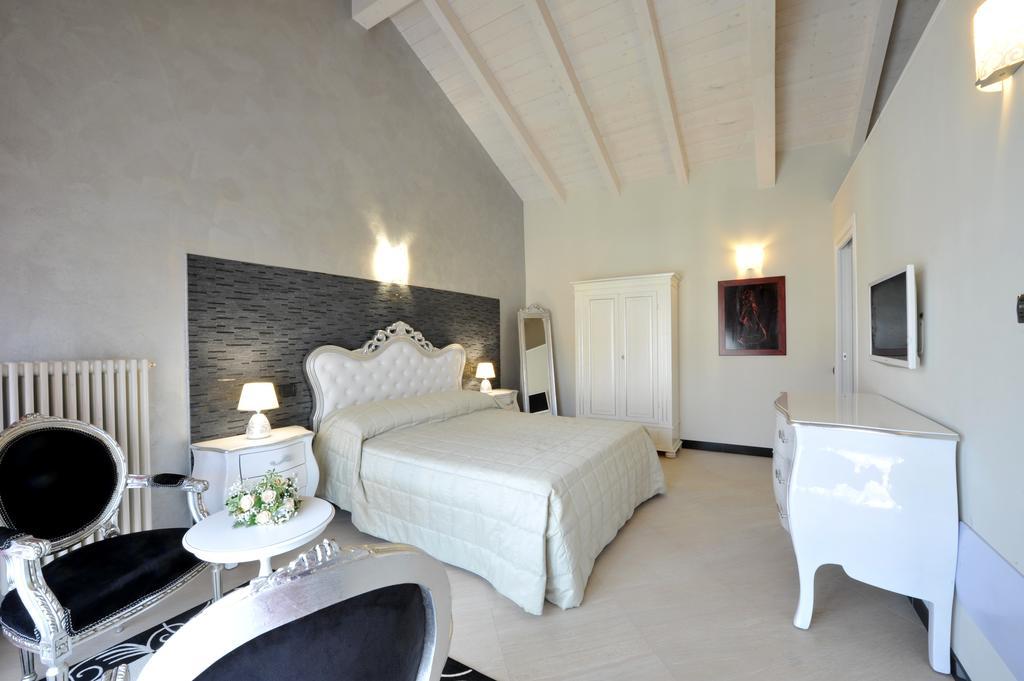 Agriturismo Cascina Varìe Castagnito Exterior foto