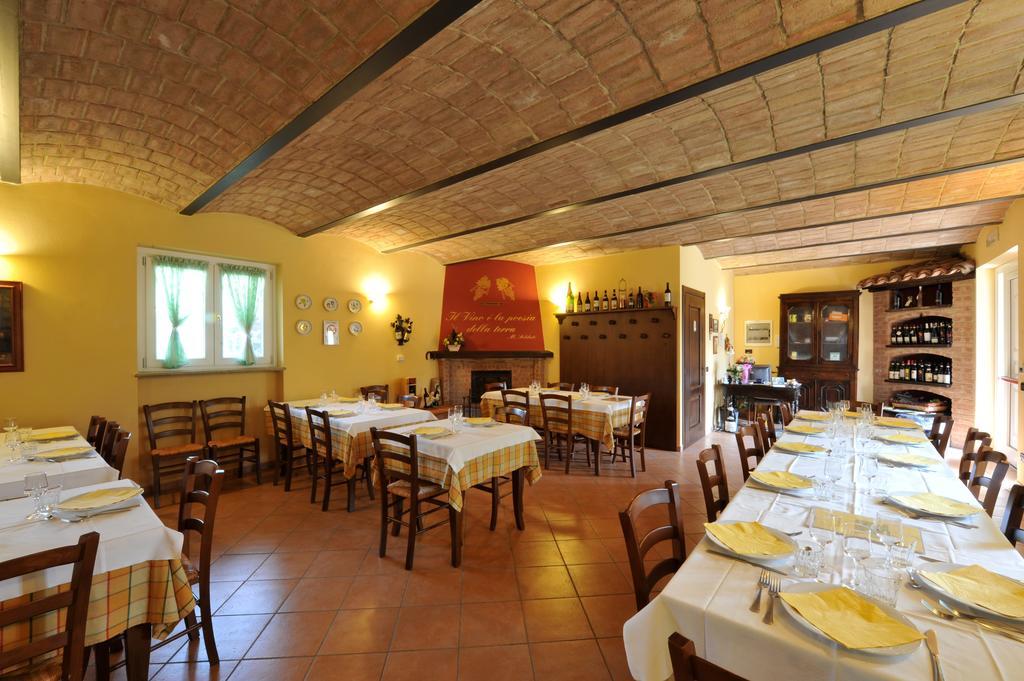 Agriturismo Cascina Varìe Castagnito Exterior foto
